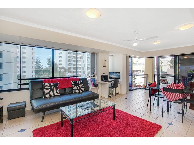 Unit 8 ‘The Albert’  10 Albert Avenue, Broadbeach QLD 4218