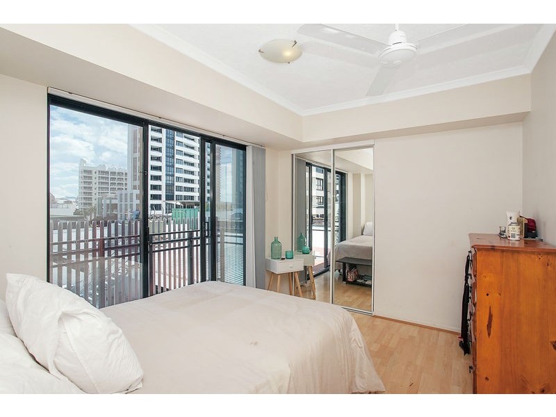 Unit 8 ‘The Albert’  10 Albert Avenue, Broadbeach QLD 4218
