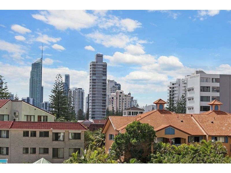 Unit 8 ‘The Albert’  10 Albert Avenue, Broadbeach QLD 4218