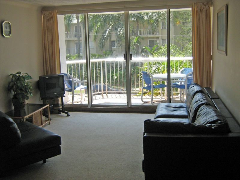 Unit 5/220 Surf Parade “North Surf”, Surfers Paradise QLD 4217
