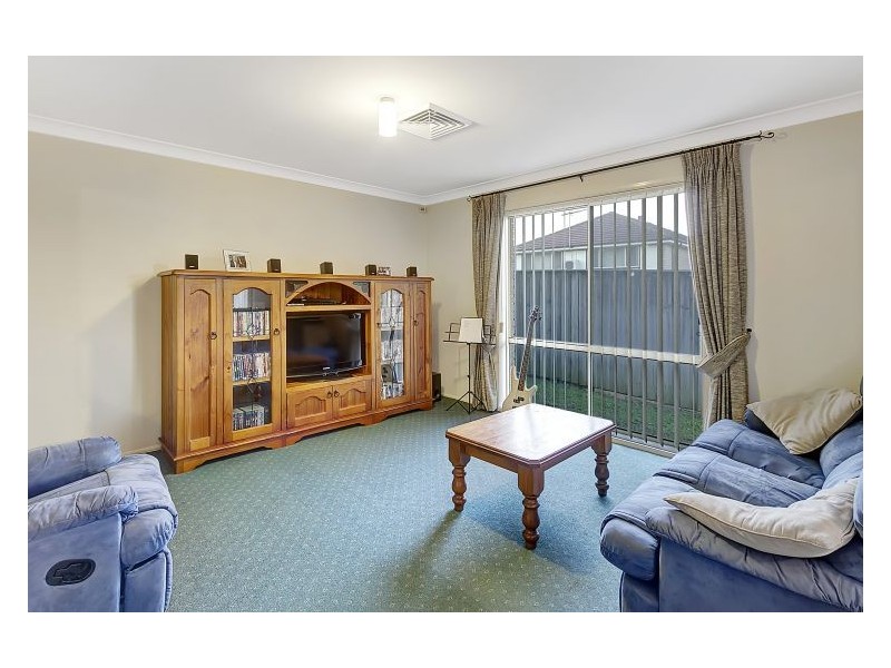 22 Brampton Drive, Beaumont Hills NSW 2155