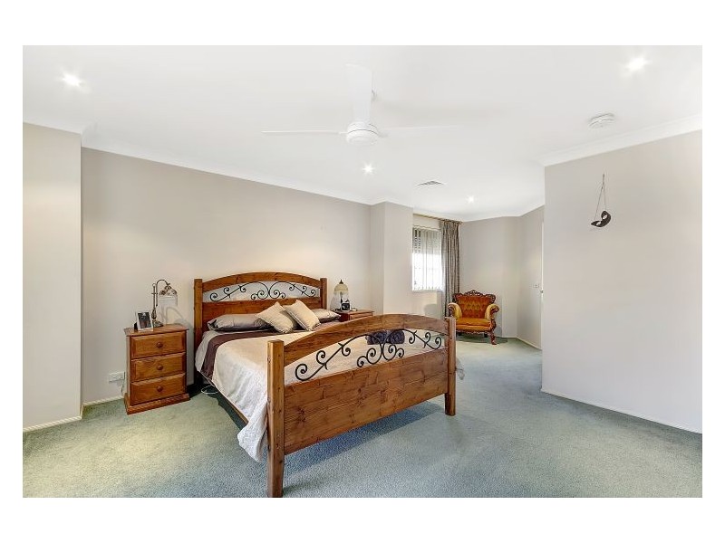22 Brampton Drive, Beaumont Hills NSW 2155