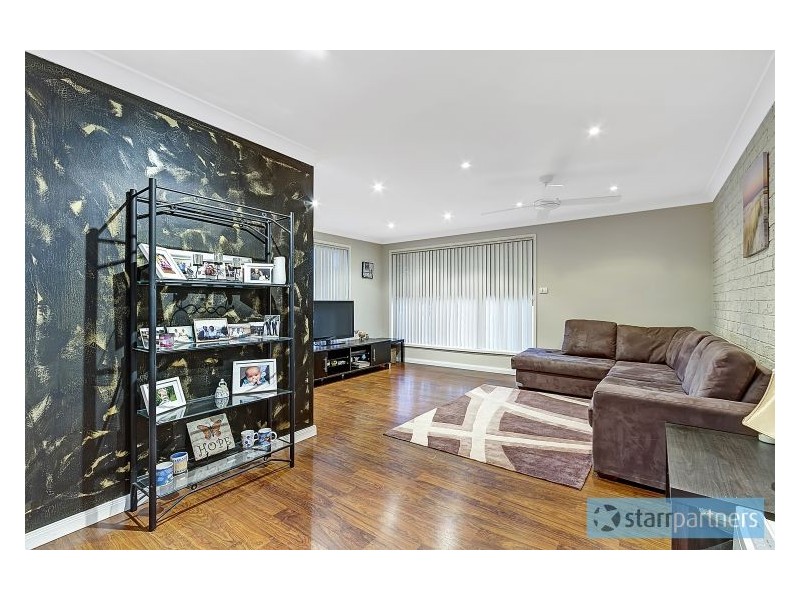 10 Scarvell Avenue, Mcgraths Hill NSW 2756