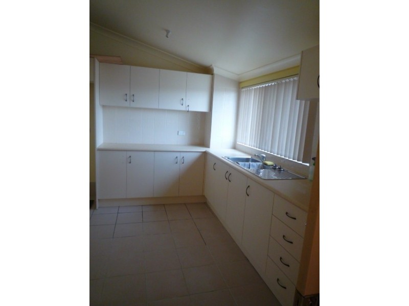 2/2-4 Garfield Road, Riverstone NSW 2765