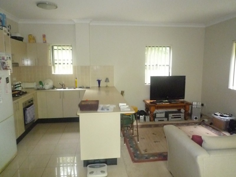 8/ 28-30 Jenner street, Baulkham Hills NSW 2153