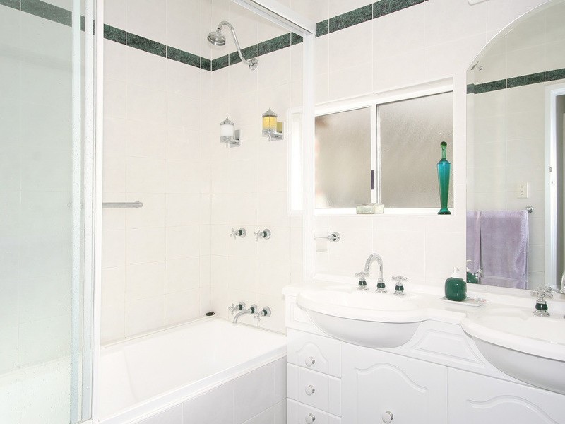 18 Carole, Baulkham Hills NSW 2153