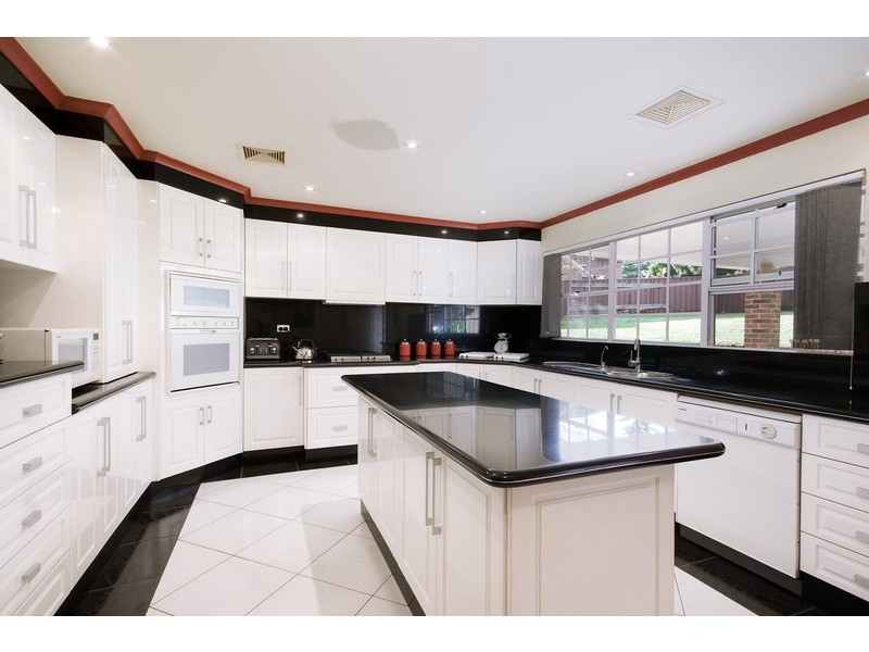 25 Miriam ct, Baulkham Hills NSW 2153