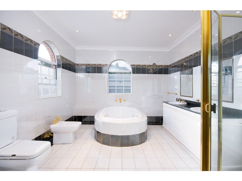 25 Miriam ct, Baulkham Hills NSW 2153