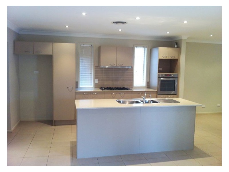 15 Avondale Terrace, Parklea NSW 2768