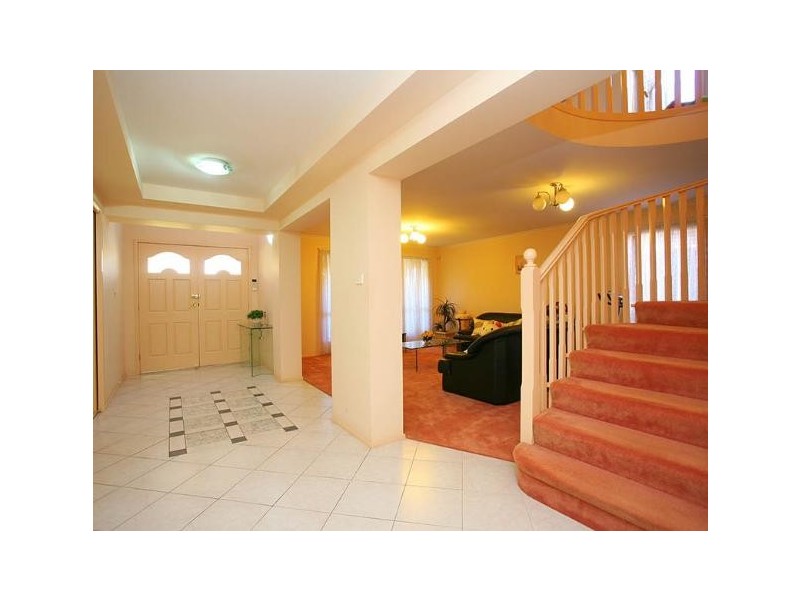 6  Gore Crescent, Bella Vista NSW 2153