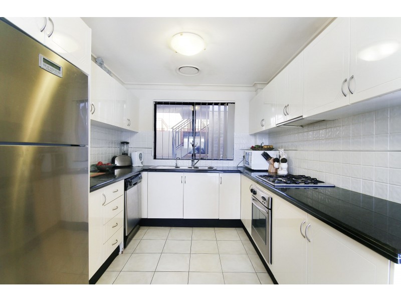 6/56-64 Dobson Crescent, Baulkham Hills NSW 2153