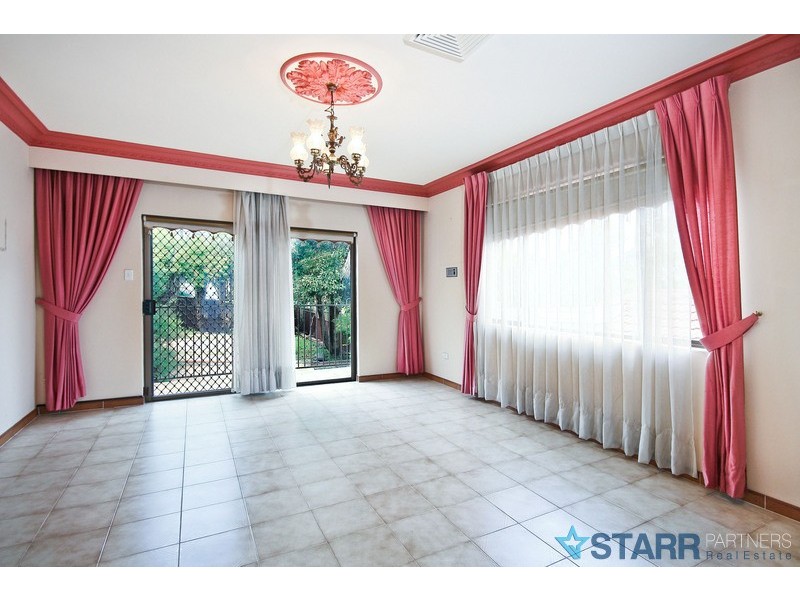 50 Beethoven Street, Seven Hills NSW 2147