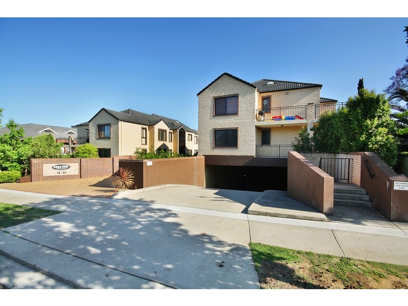 13 18-22 Campbell Street, Northmead NSW 2152