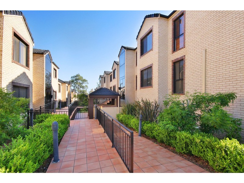 13 18-22 Campbell Street, Northmead NSW 2152