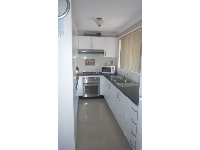 1/27 Tanzanite Street, Quakers Hill NSW 2763