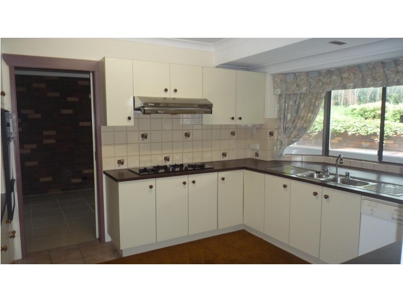 8 Batavia Place, Baulkham Hills NSW 2153