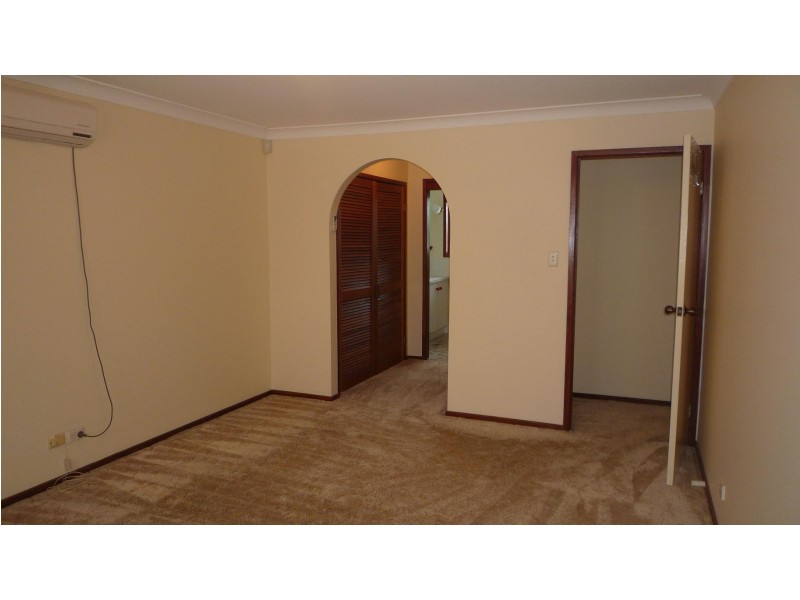 8 Batavia Place, Baulkham Hills NSW 2153
