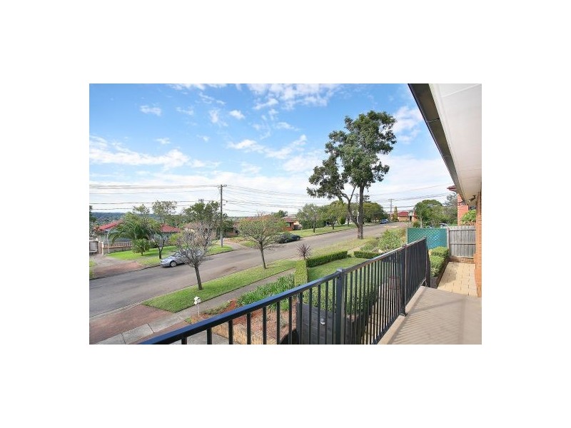 64 Beethoven Street, Seven Hills NSW 2147