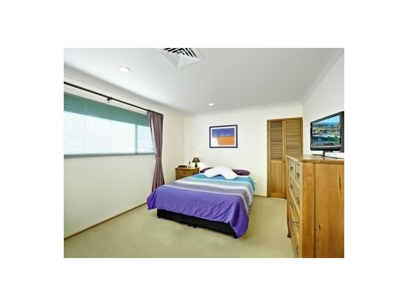 32 Selkirk Street, Winston Hills NSW 2153