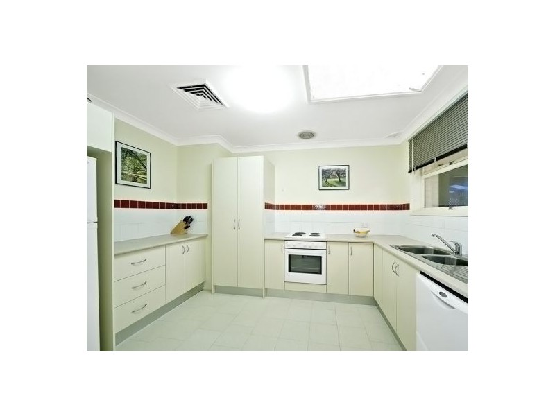 32 Selkirk Street, Winston Hills NSW 2153