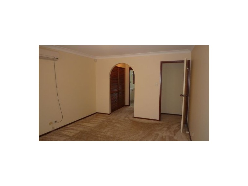 8 Batavia Place, Baulkham Hills NSW 2153