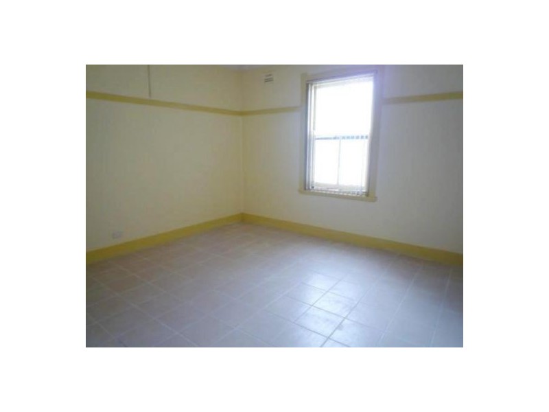 2/2-4 Garfield Rd, Riverstone NSW 2765