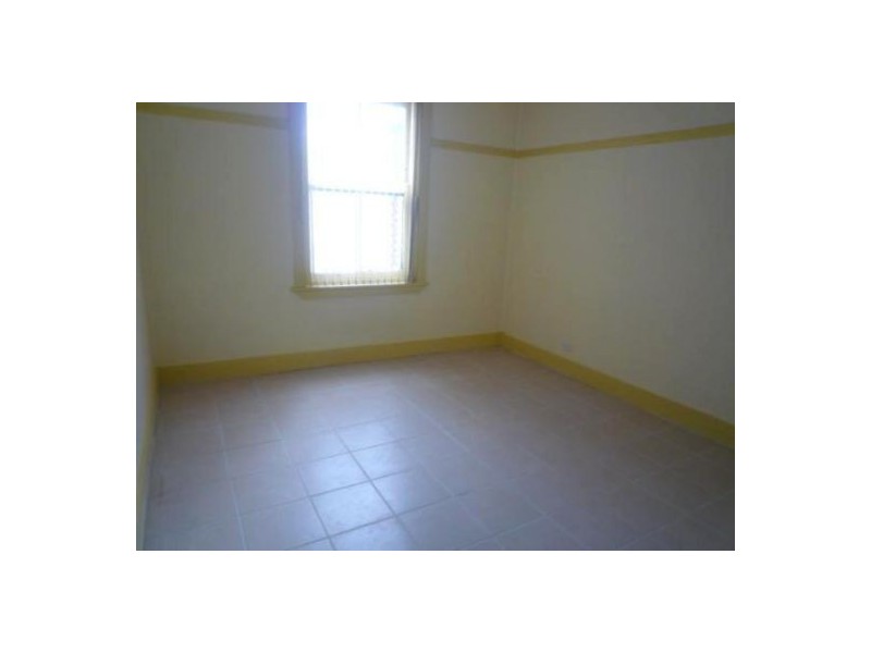 2/2-4 Garfield Rd, Riverstone NSW 2765