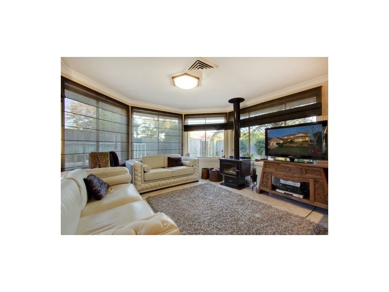 18 Gore Crescent, Bella Vista NSW 2153