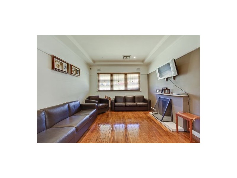 2 Woodlands Street, Baulkham Hills NSW 2153