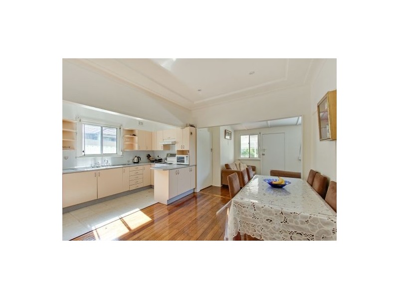 2 Woodlands Street, Baulkham Hills NSW 2153