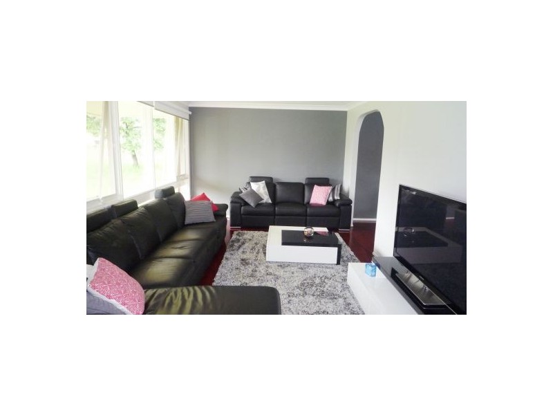 11 Mulheron Avenue, Baulkham Hills NSW 2153