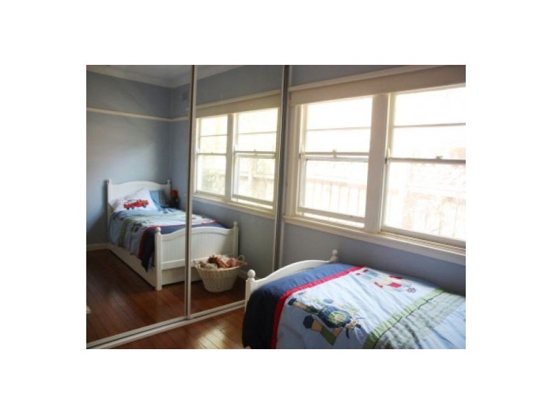 33 Dremeday Street, Northmead NSW 2152