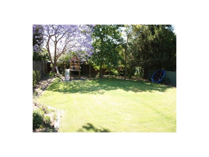 33 Dremeday Street, Northmead NSW 2152