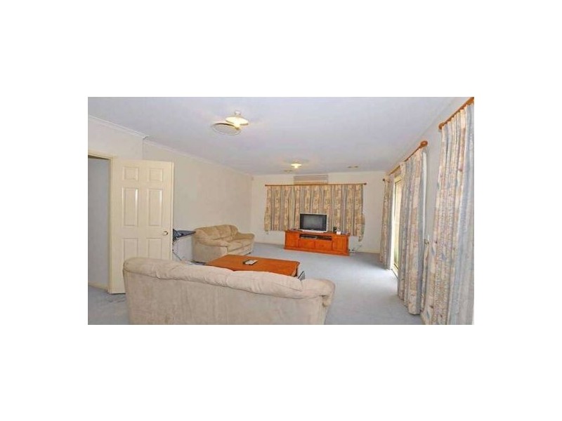 66 Brampton Drive, Beaumont Hills NSW 2155