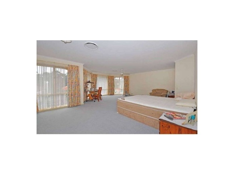 66 Brampton Drive, Beaumont Hills NSW 2155