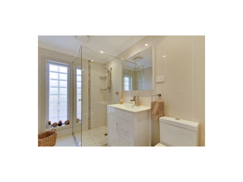 33 Foxall Rd, Kellyville NSW 2155