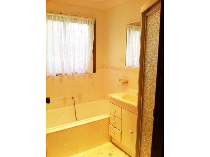 1 Canton Street, Kings Park NSW 2148