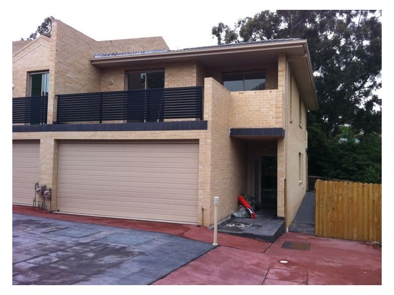 4 17 Graham Court, Baulkham Hills NSW 2153