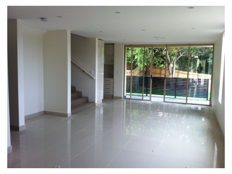 4 17 Graham Court, Baulkham Hills NSW 2153