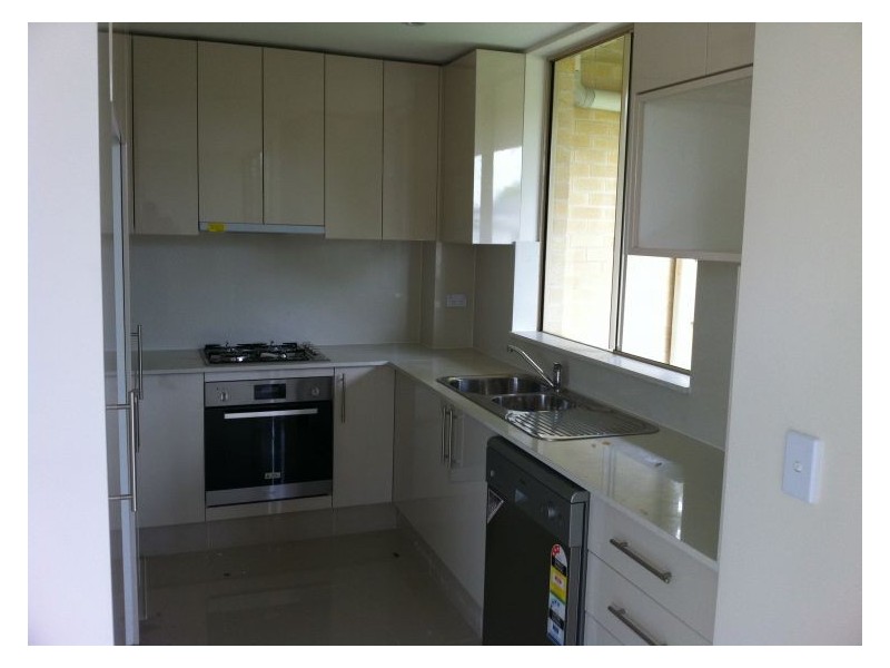 4 17 Graham Court, Baulkham Hills NSW 2153