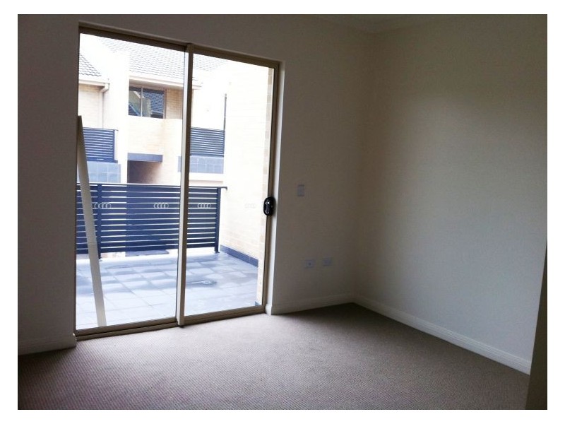 4 17 Graham Court, Baulkham Hills NSW 2153