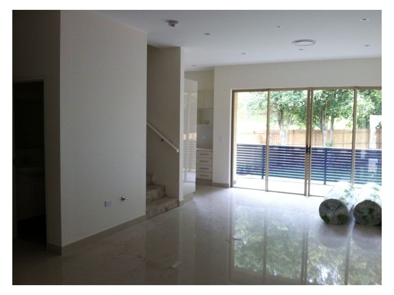 6/17 Graham Cres, Baulkham Hills NSW 2153