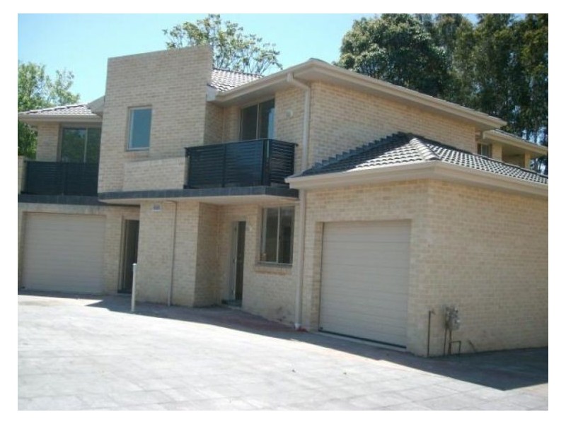 9&10/17 Graham Crescent, Baulkham Hills NSW 2153