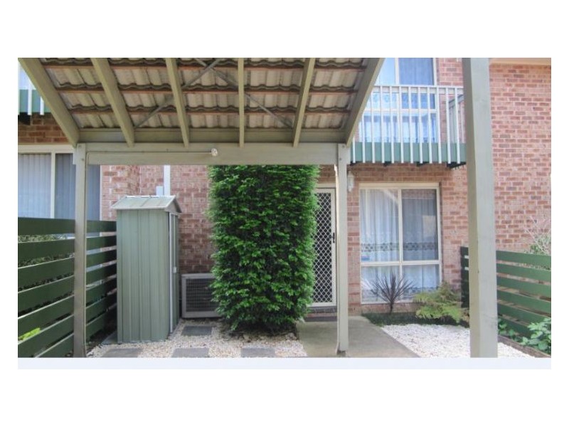 4/2 Canyon Road, Baulkham Hills NSW 2153