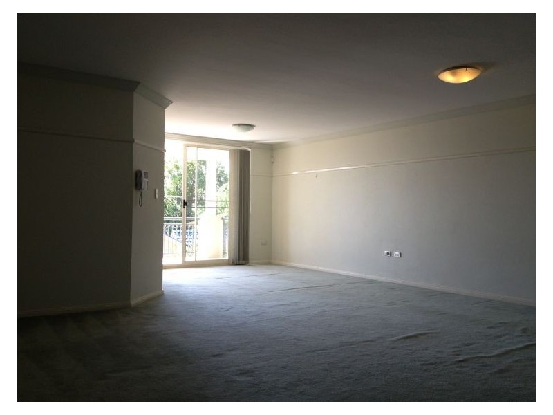 18/81 Cecil Avenue, Castle Hill NSW 2154