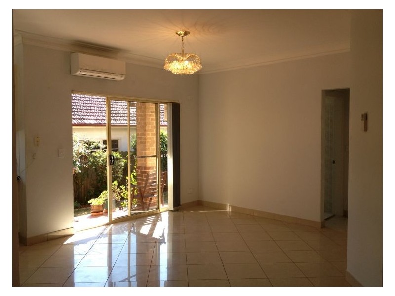 8/2 Pearce Street, Baulkham Hills NSW 2153