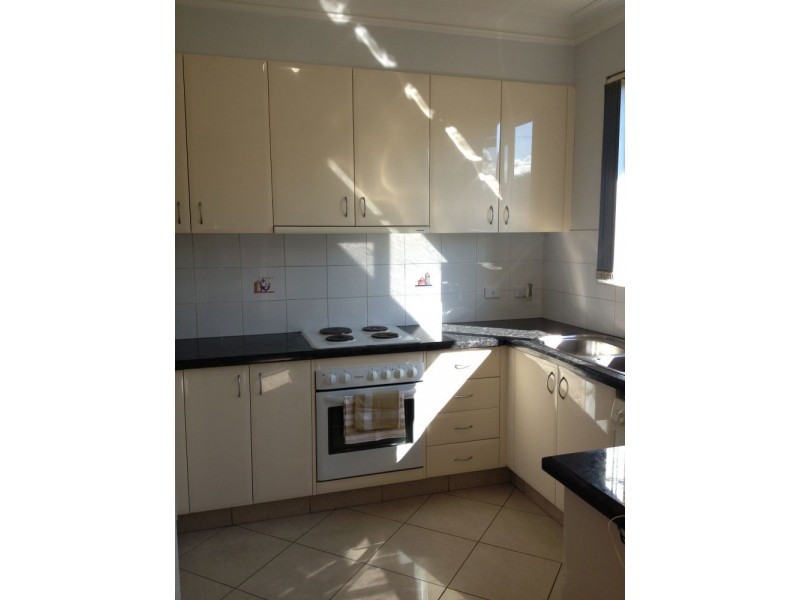 8/2 Pearce Street, Baulkham Hills NSW 2153