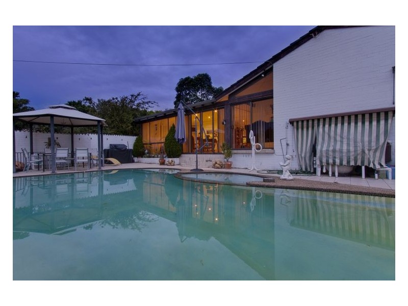 1 Cropley Drive, Baulkham Hills NSW 2153