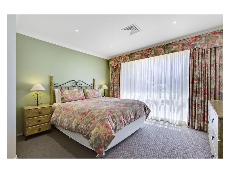 5 Barnes Place, Rouse Hill NSW 2155