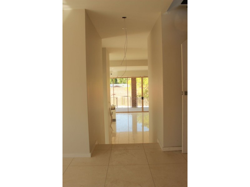 2 Woodlands Street, Baulkham Hills NSW 2153